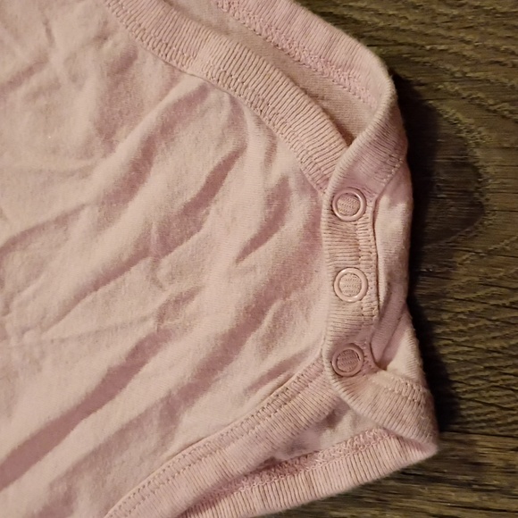 Garanimals Green and Pink Camouflage Bodysuit - Picture 3 of 7